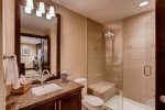 Bathroom - Hayden Lodge 2 Bedroom - Gondola Resorts